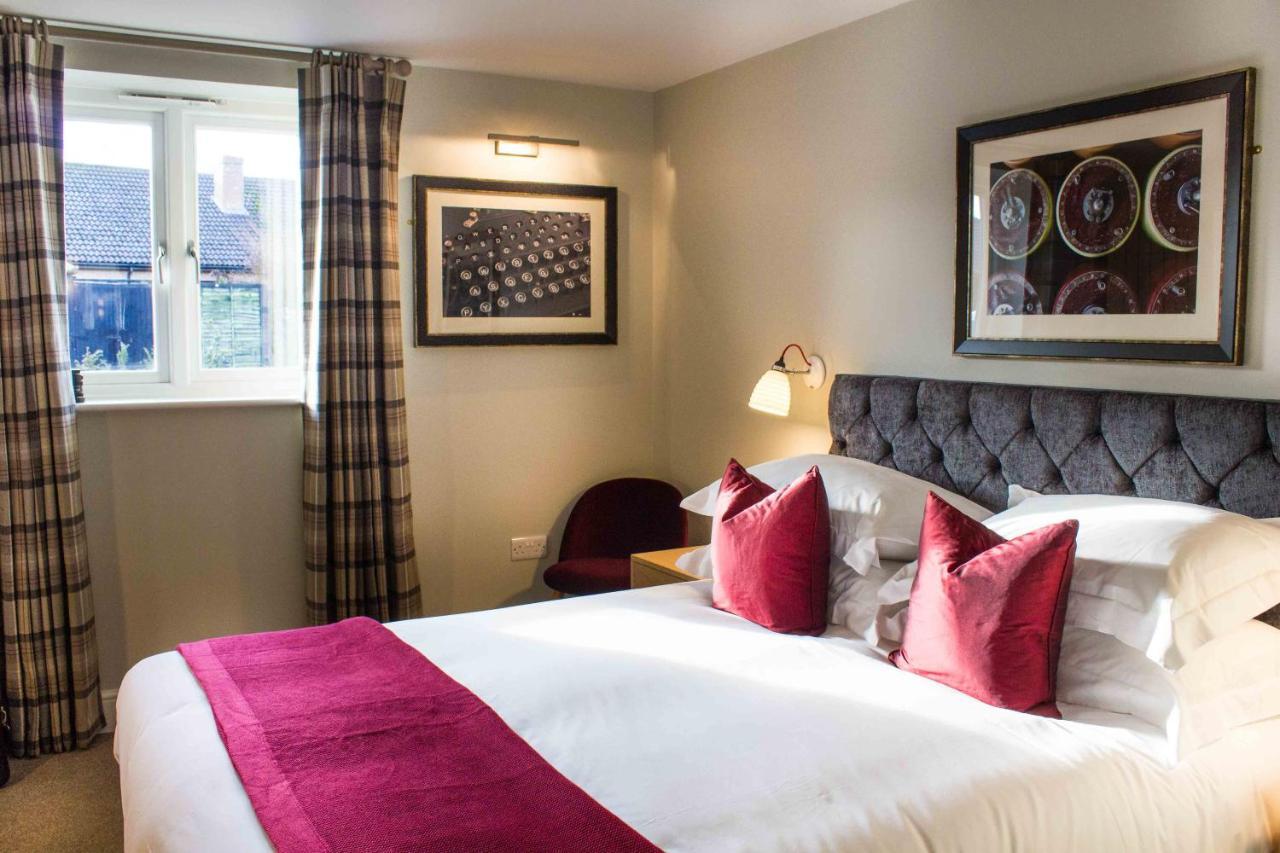 Crown & Punchbowl Inn 4*